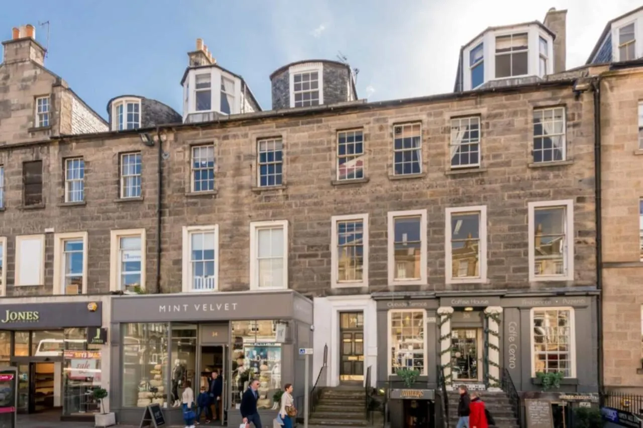 Spacious 3 Bedroom Flat In The City Centre Edinburgh 0*,  United Kingdom