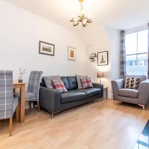 Apartment Bright And Cosy Flat At The Heart Of The Old Town, Edinburgh