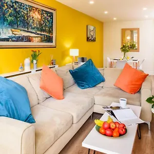 Luxury Underground Parking 5* Apartment Belfast