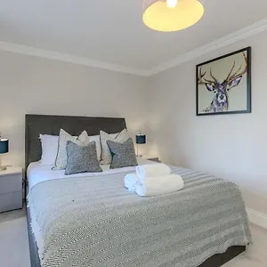 Apartment Dragon - Centre 2 Bed, Edinburgh